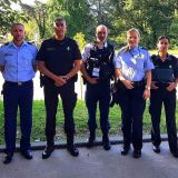 (v.l.n.r.) Guardia Civil (span.),  Gendarmerie  Nationale (franz.),  Guardia  Civil (span.), Police Nationale (franz.), Polizei NRW (dt.), Guardia Civil (span.), Gendarmerie Nationale (franz.), LKA Hamburg (dt.)