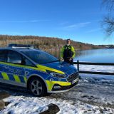 Polizeioberkommissar Torsten Dören an der Abachtalsperre in seinem Bezirk in Bad Wünnenberg.