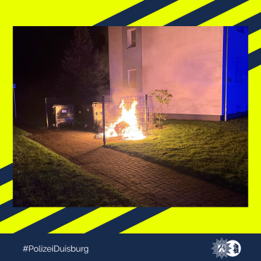 Wanheimerort: Mülltonnen und Altpapiercontainer in Vollbrand 